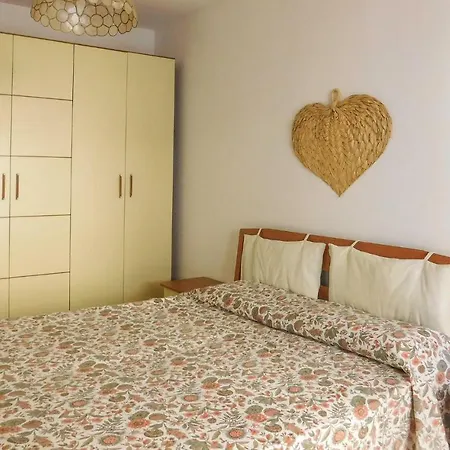 Awesome In W/ 1 Bedrooms Sanremo