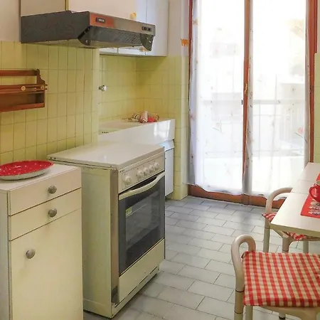 Awesome In W/ 1 Bedrooms *