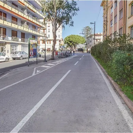 Apartman Awesome In W/ 1 Bedrooms